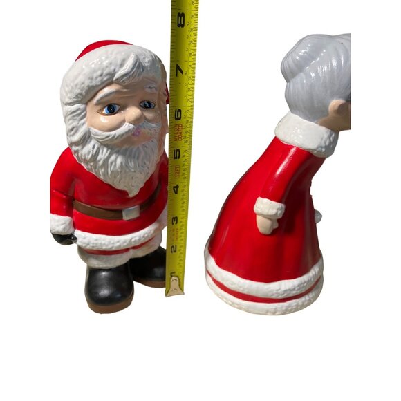 Kissing Santa & Mrs Claus Homemade Ceramic Decor - Picture 9 of 9